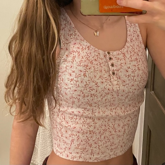 Old Navy floral top - Picture 3 of 3